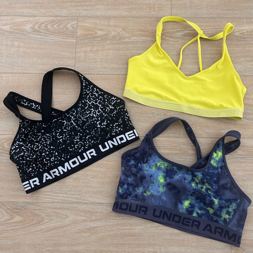 3 UA sport bras✨